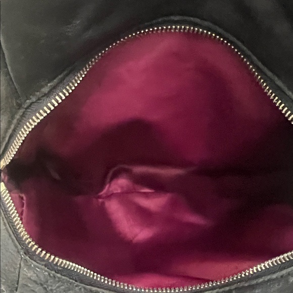 Coach Black and Cream Signature Shoulder Hobo - Picture 12 of 14